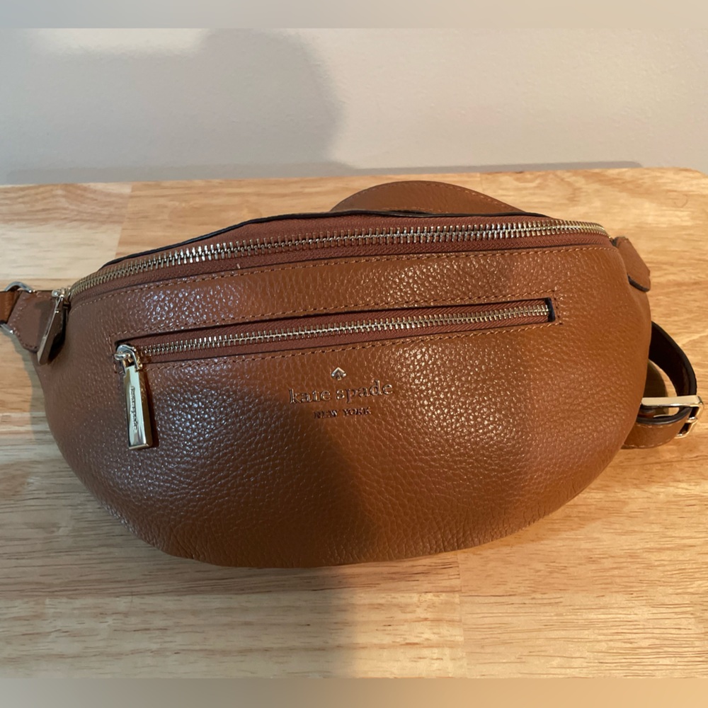Kate Spade New York Leila Leather Belt Bag in Warm Gingerbread. EUC